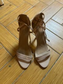 Босоножки беж (39)