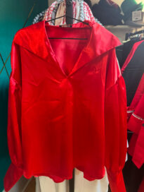 Рубашка красная атласная с V вырезом: Рубашка красная атласная (52)