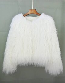 Шуба женская короткая: Шуба короткая белая