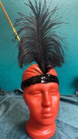 Повязка с пером: Повязка черная с пером