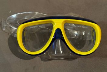 Маска плавательная