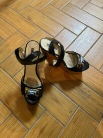 Босоножки черные платформе с камнем (37)