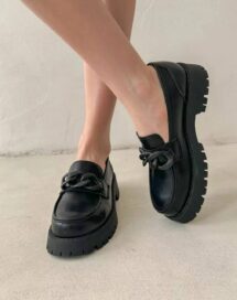 Лоферы черные с цепочкой (38)