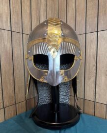 Кольчужный шлем викинга