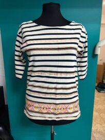 Белая футболка в полоску (42)