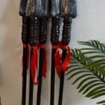 Копье с красной лентой 1