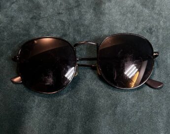 Очки солнцезащитные