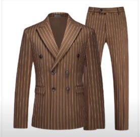 Двубортный костюм в полоску коричневый: Костюм в полоску кор. (48)