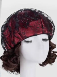 Берет красный в черную сетку