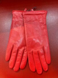 Перчатки красные женские