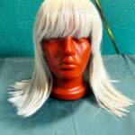 Парик женский светлый (каре) 2